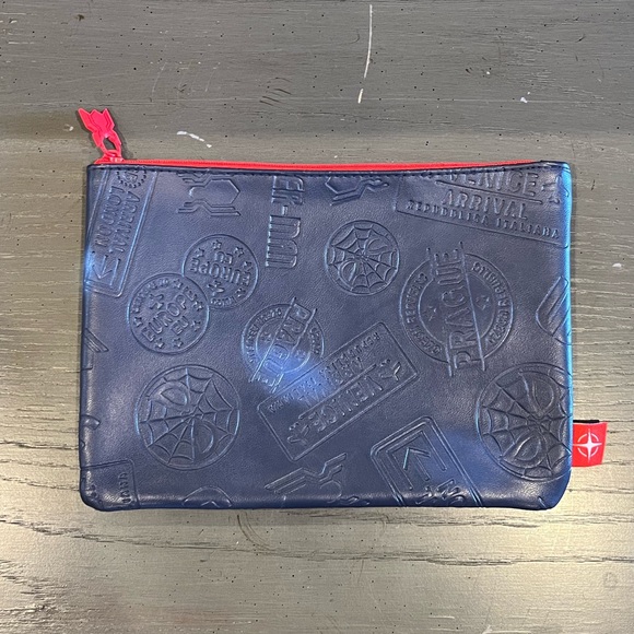 Marvel Spider-Man Travel Navy Blue Red Cosmetic Pouch Bag - Picture 1 of 12